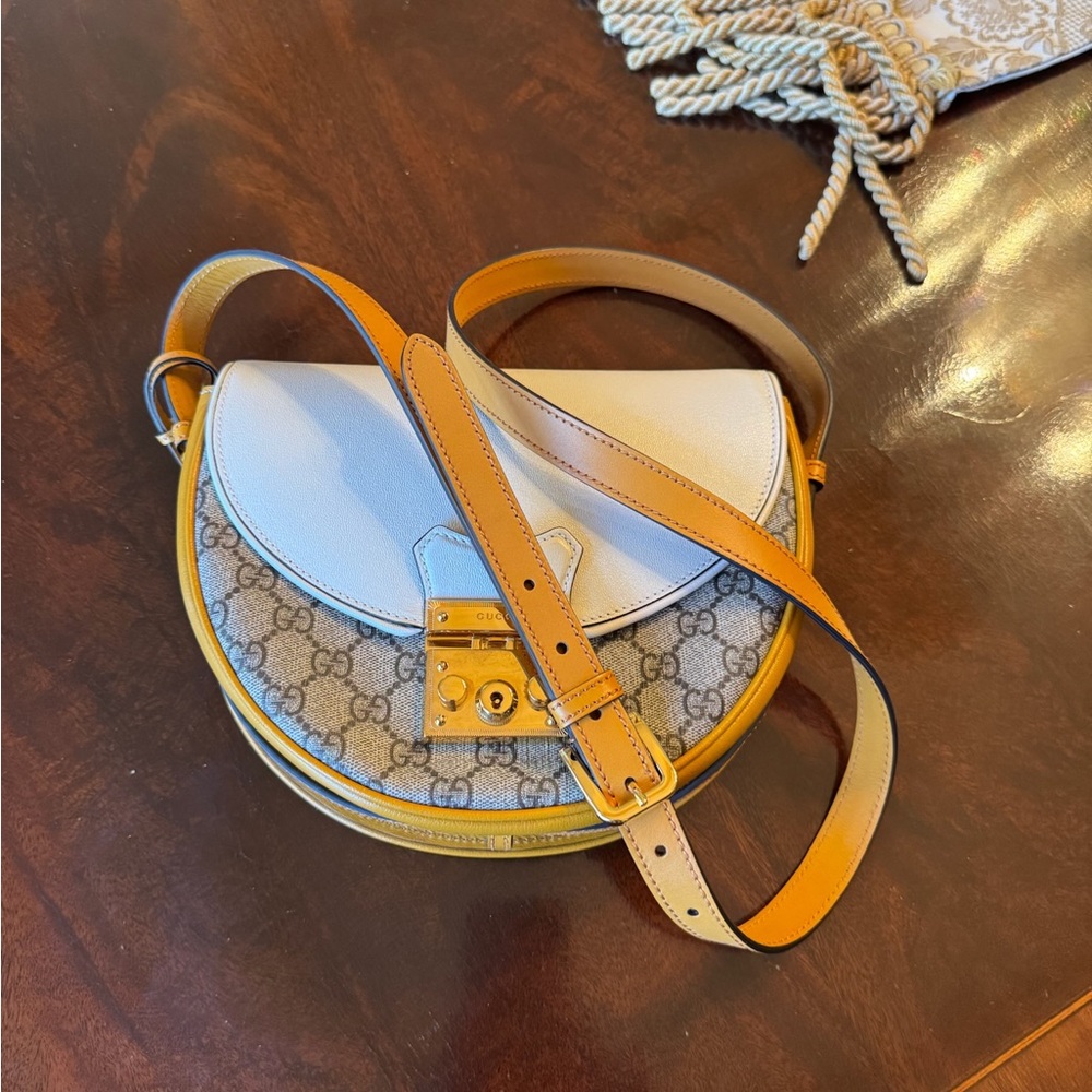 Gucci Brown and White Crossbody Bag with Elegant Design